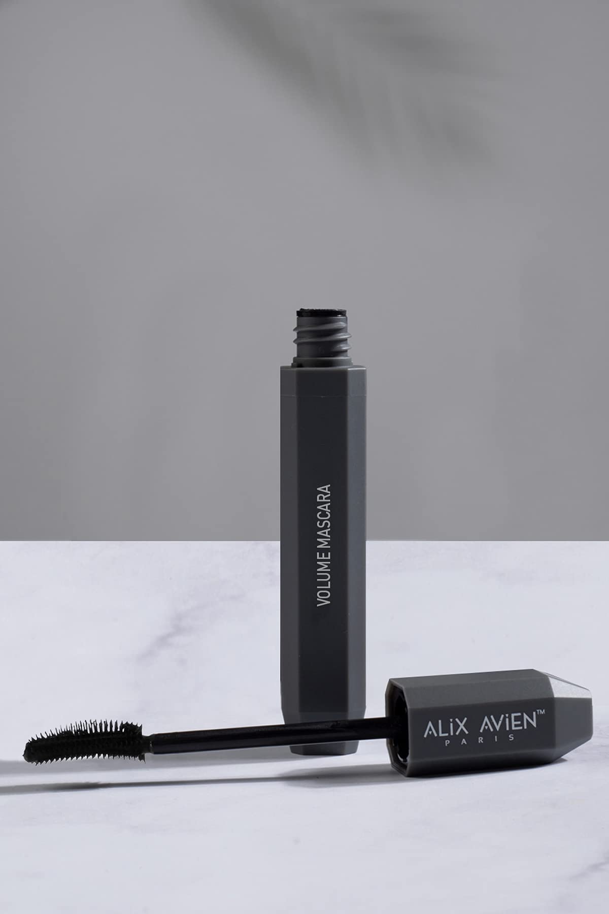 ALIX AVIEN Ekstra Kalıcı, Nemlendirici, Besleyici, Lifting Etkili Hacim Veren Siyah Maskara - Volume Mascara