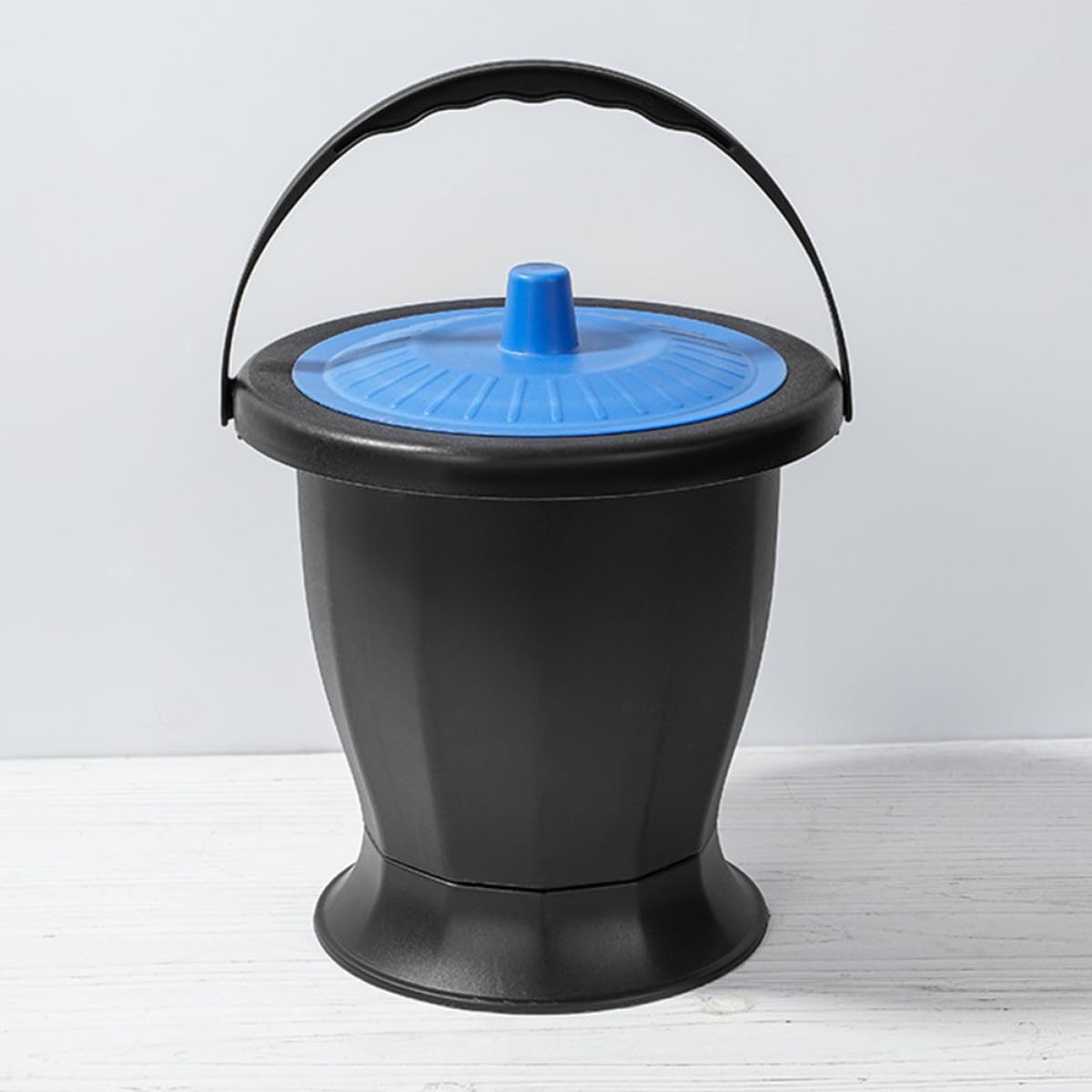 IMIKEYA Vasino portatile unisex con coperchio, secchio di urina in plastica resistente, compatto e leggero, per camera da letto, casa e ospedale, facile da pulire e trasportare