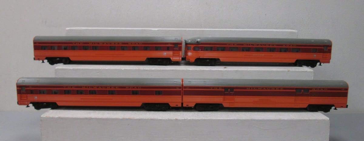 Williams by Bachmann Trains - Milwaukee Road Train Set