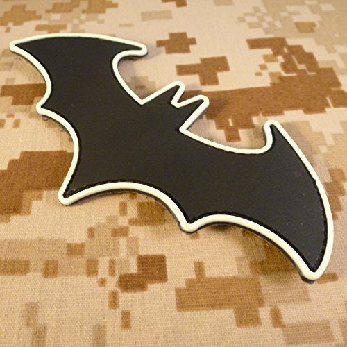 2AFTER1 Batman Arkham City Glow Dark GITD PVC