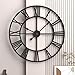 Produktbild GUDEMAY Große Vintage Wanduhr XXL Ø 50 cm Durchmesser - Retro Landhausstil, lautlos, römische Ziffern, Metall Dekorative Wanduhr für Wohnzimmer, Küche, Schlafzimmer - Schwarz