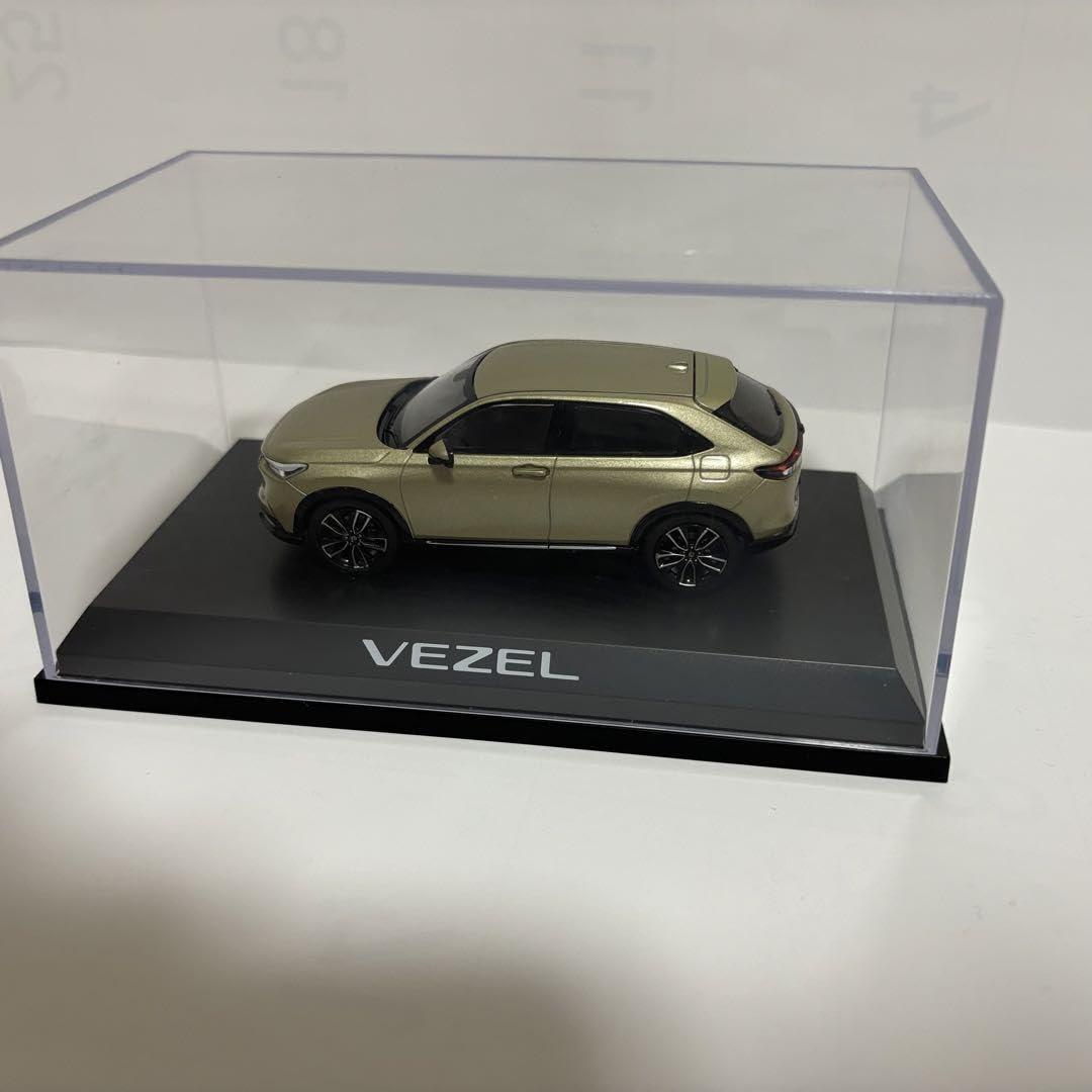 Amazon.co.jp: 新型ヴェゼルRV型Zグレード サンドカーキ 143ミニカー 