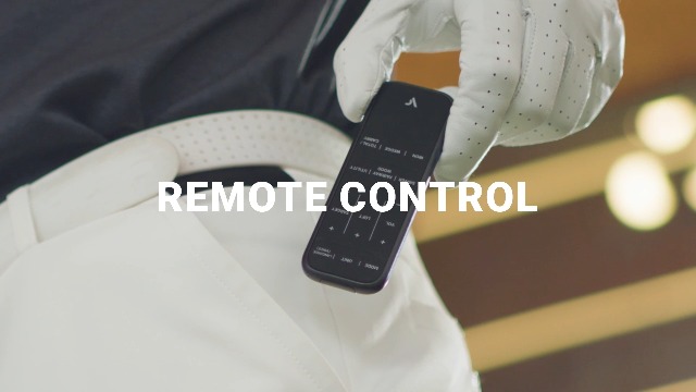 Voice Caddie SC4 PRO Golf Launch Monitor & 3D Driving Range