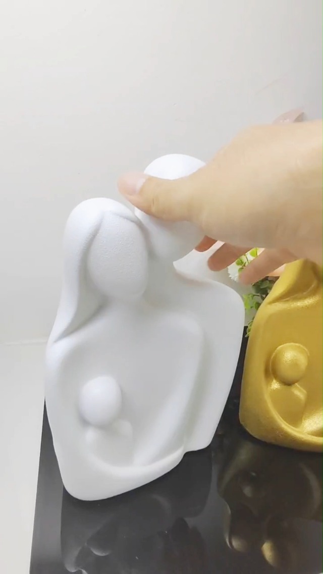 Figuras Familia de 3 en Resina para Decoración miniatura 7