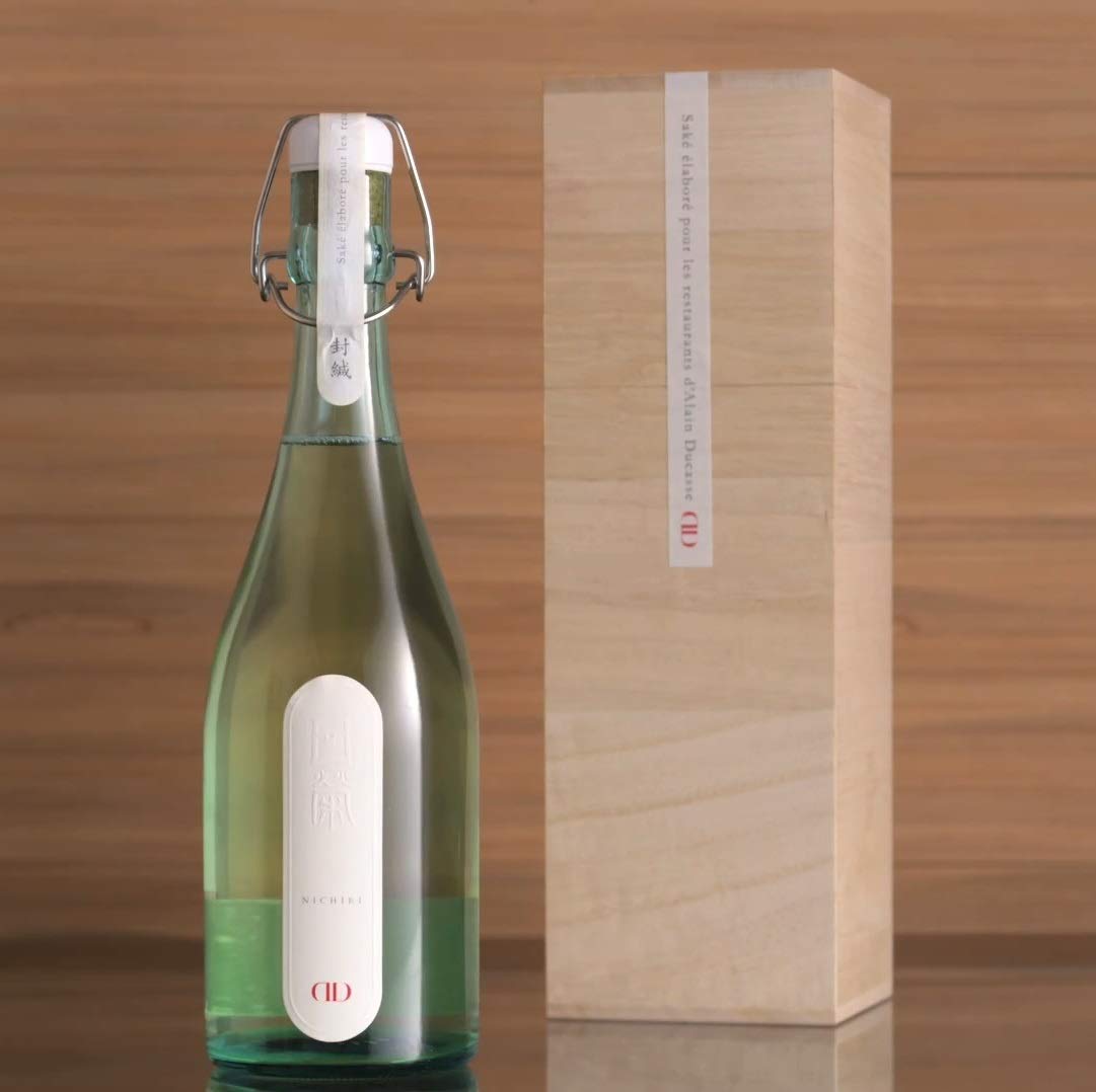 Amazon.co.jp: 日榮アラン・デュカス セレクション 純米酒 [ 日本酒