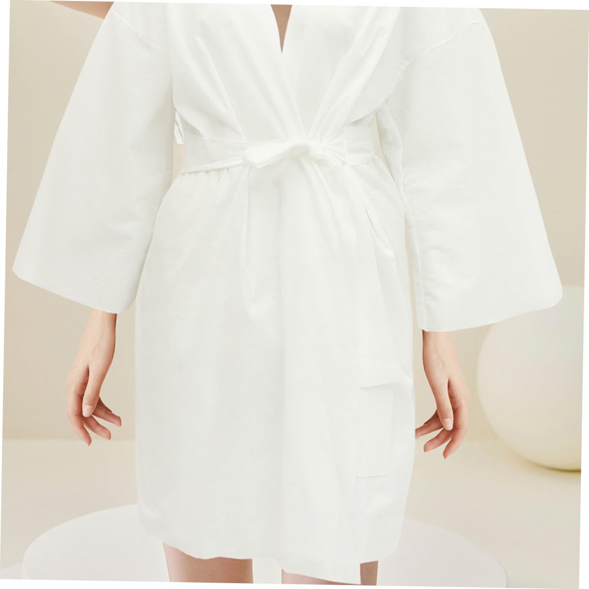 Healvian 6 Albornoces Desechables de Algodón Spunlace Blanco para Baño y Viaje, Cómodos y Livianos, Ideales para Spa, Sauna y Salón de Belleza