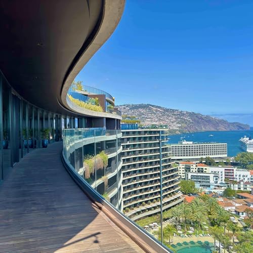 #027: How to Be Travel Vaccine Savvy, Madeira and Savoy Palace, Green Travel, Fidgeting