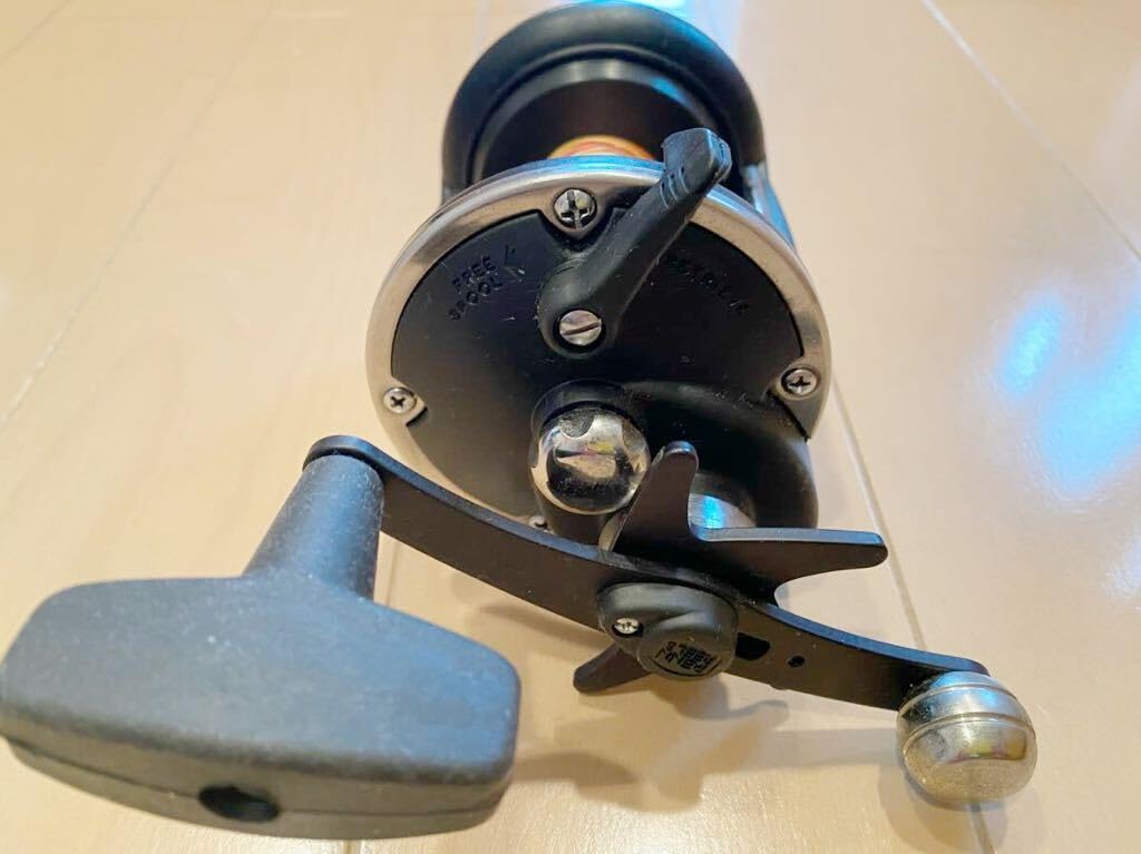 Amazon.co.jp: ペン PENN 555 両軸リール Made in USA 石鯛 クエ 磯
