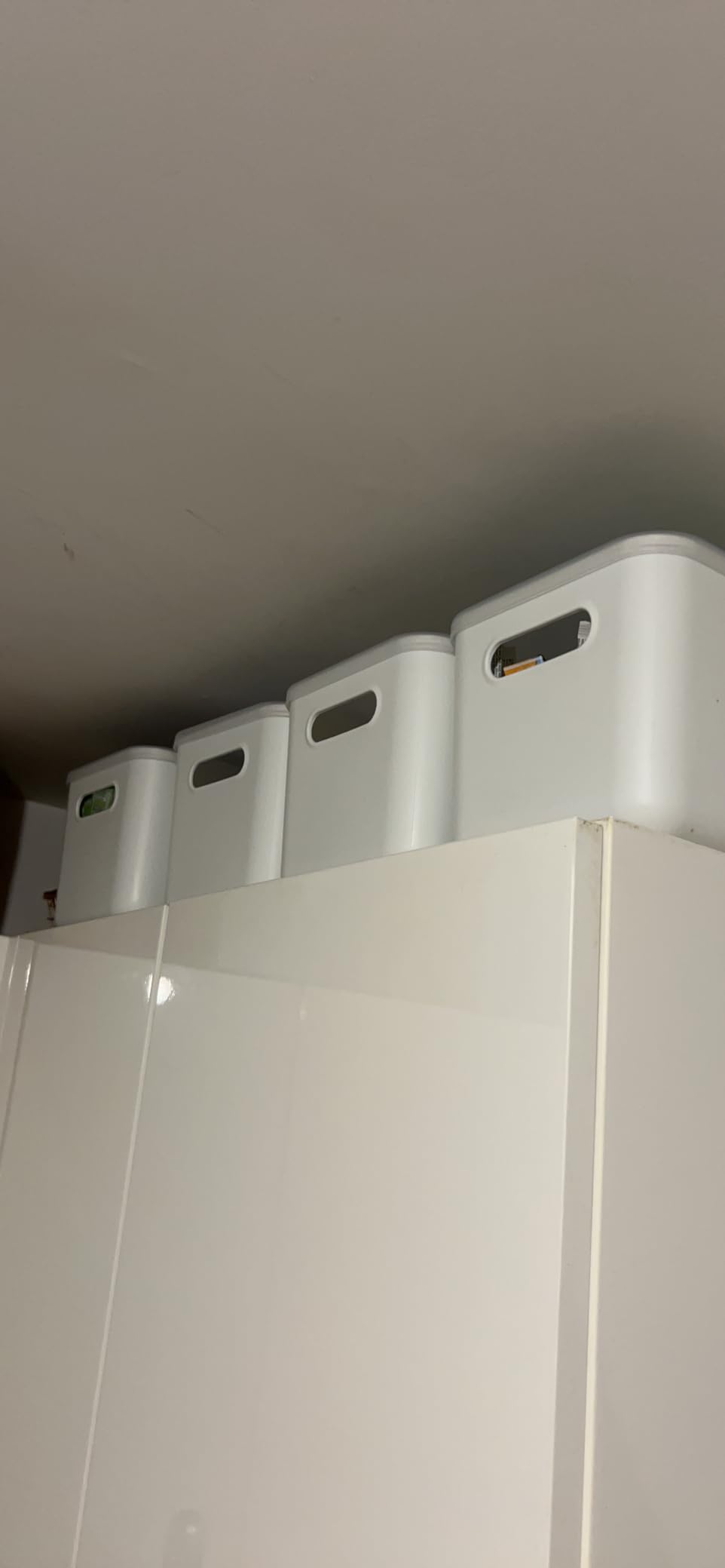 YAYODS 4 Pack Plastic Storage Boxes with Clear Lids, White Stackable ...