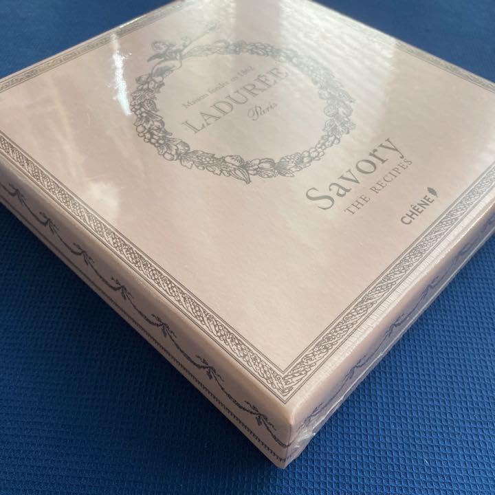 LADUREE Savoy LE LIVRE ラデュレのお菓子レシピ LADUREE レシピBOOK