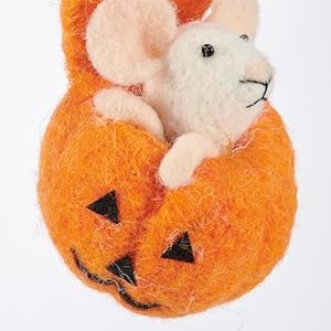 Primitives by kathy critter pumpkin mouse  urban country home decor