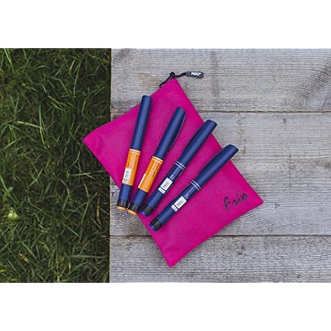 FRIO VÍVA in Passion Pink Kühltasche für Insulin - KEIN Eispack oder Batterien nötig, für bis zu 4 Insulinpens in Standardgröße ODER eine Kombinationen von Pens, Ampullen oder Patronen ODER 3 Epi Pens Cover