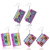 Style rétro polyvalent : combinez les boucles d'oreilles des années 80 avec d'autres accessoires fluo pour femme ou des accessoires des années 80 tels que des leggings colorés et des pulls surdimensionnés. Cela crée un costume néon audacieux ou une élégante tenue des années 90 pour femme qui brille sur n'importe quelle tenue de danse fluo et convainc comme cadeau rétro parfait des années 80 ou des cadeaux rétro des années 90.
