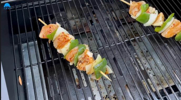 BLUE TOP Natural Bamboo Skewers 12inch Φ=4mm Pack 200;Bamboo