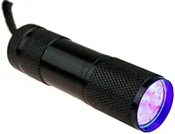 Lanterna 9 Leds UV Luz Negra Ultra Violeta de Aluminio Preto. Caça Escorpiao, Detecta Nota Falsa e cartão, caça vazamento, vidro quebrado, seca esmalte, tinta e cola, Camping, Carrega Slime