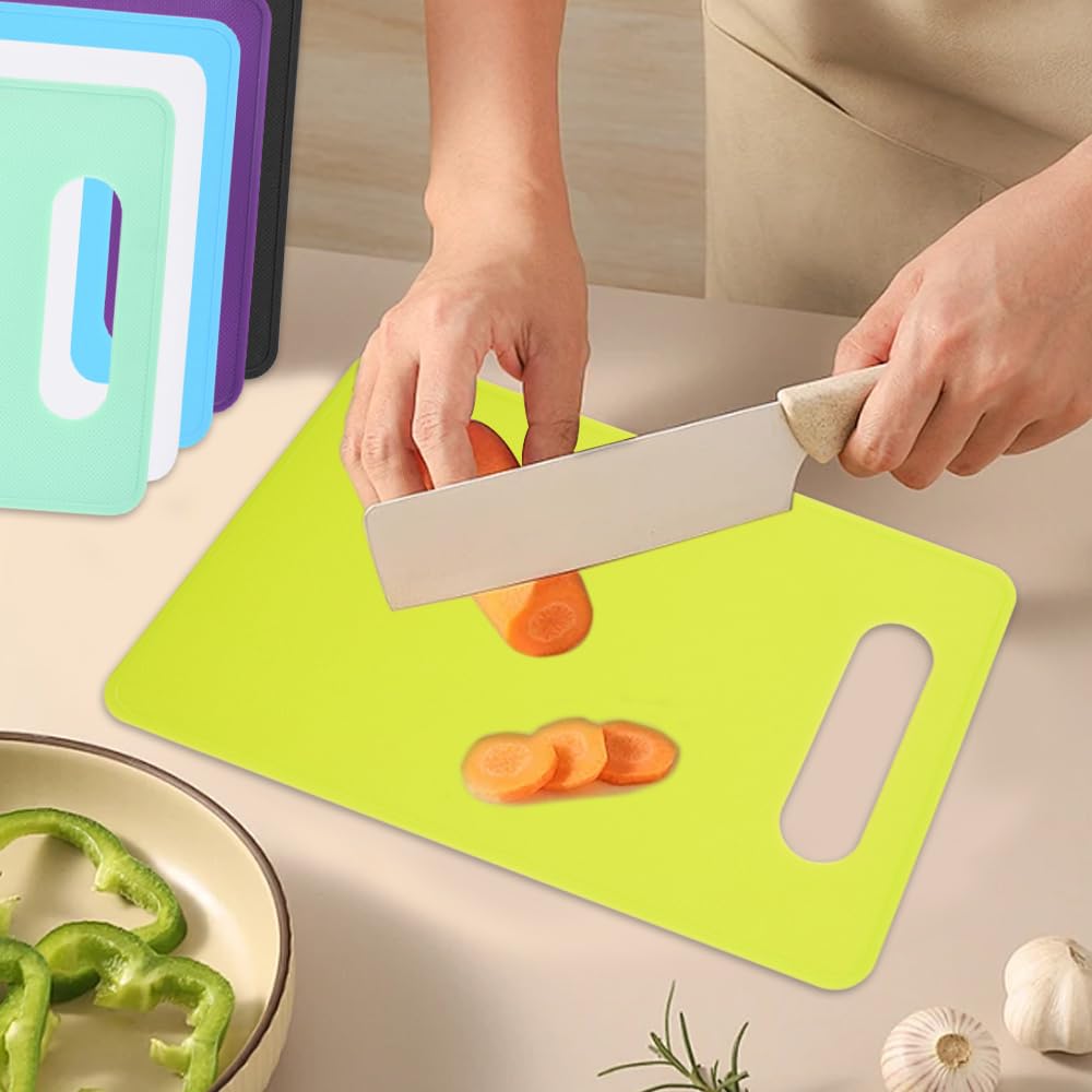 Lot De 6 Planches à Découper Plastique Colorées 29x19 Cm - Antidérapantes, Antibactériennes Avec Poignées