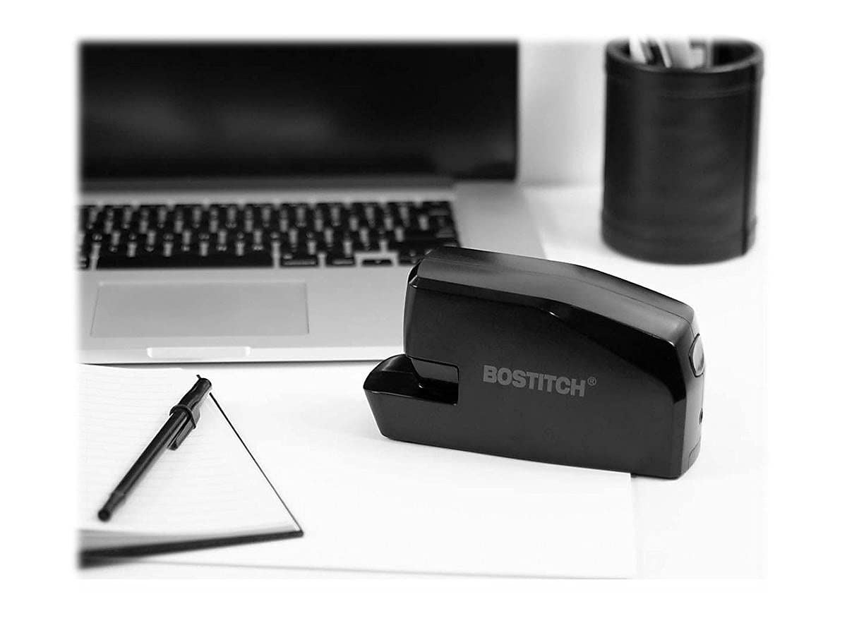 Bostitch Agrafeuse électrique portable de bureau, 20 feuilles, alimentation AC ou batterie, noir (MDS20-BLK)