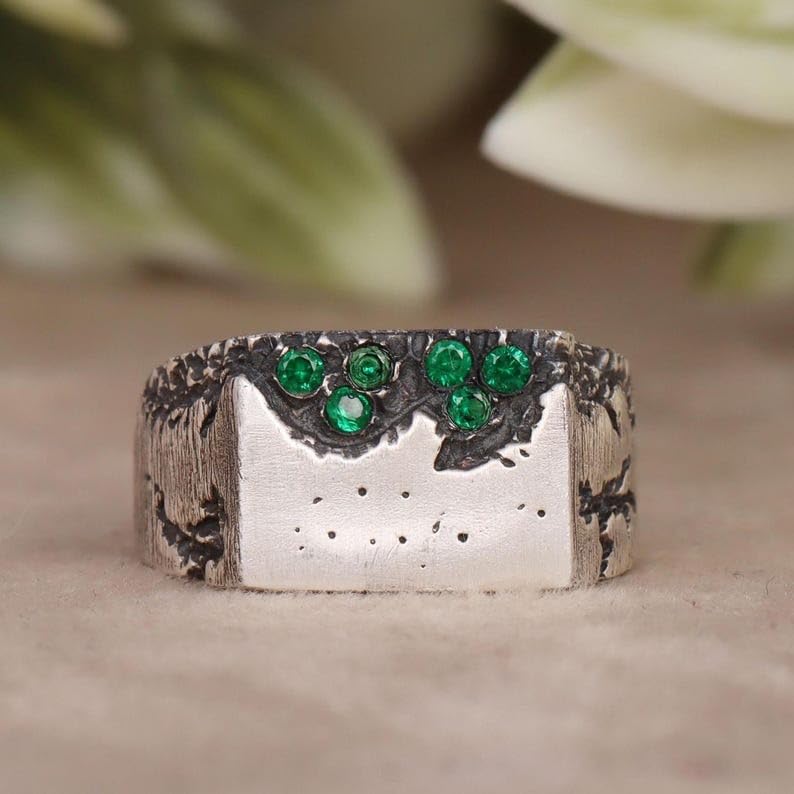 Men's Emerald Ring 925 Sterling Silver Emerald Gemstone Signet Ring Vintage Look Band Gift For Husband Handmade Jewelry gIFT for Him2
