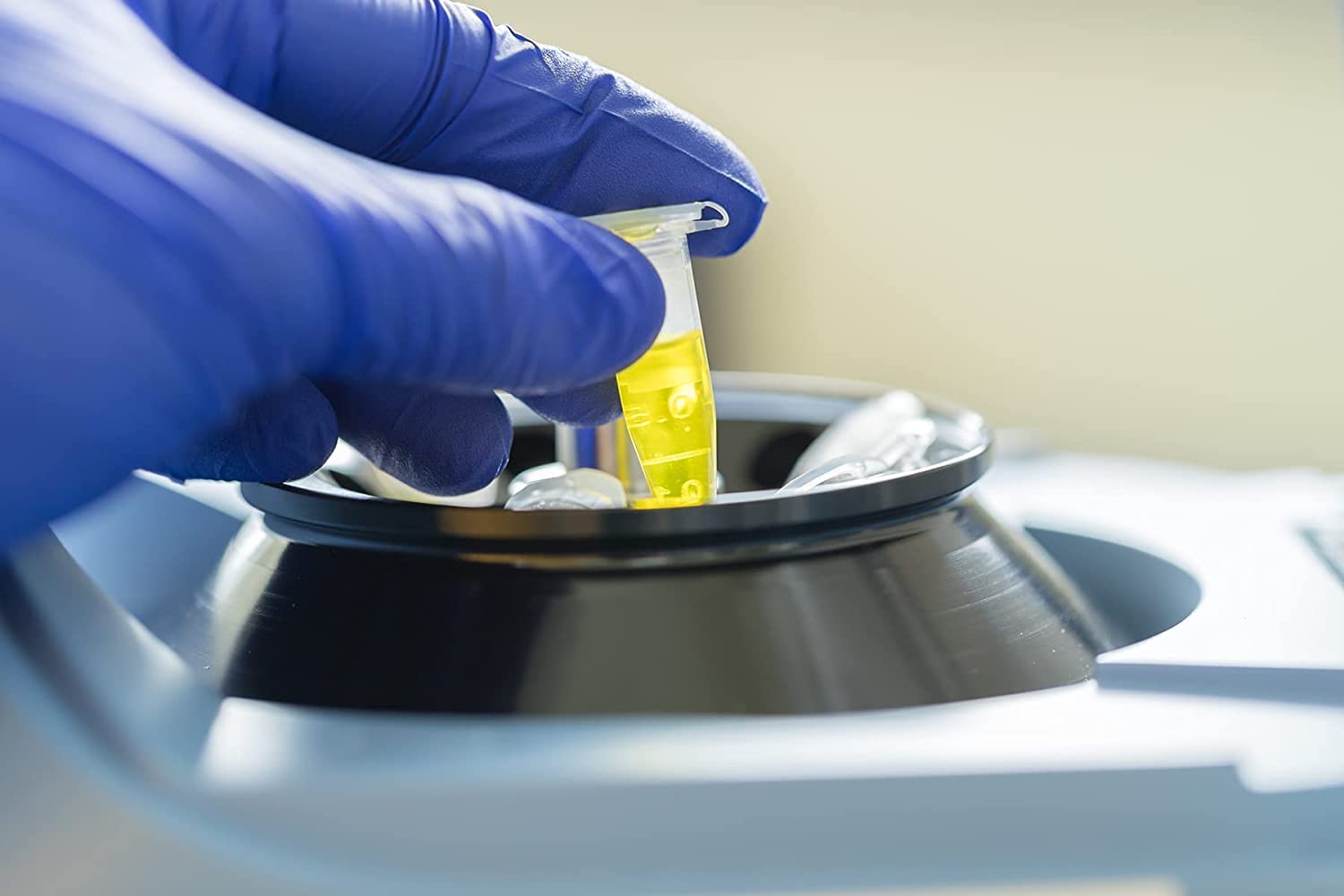HUAZIZ Tubos de Ensayo 0,2 ml 500 pcs Polipropileno Graduado Plástico Centrífuga Vials con Tapa Plana