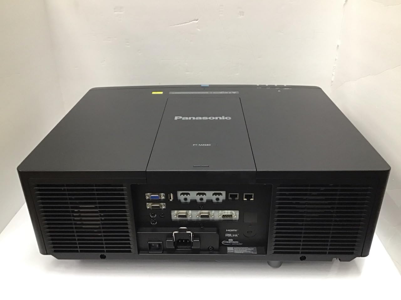 Amazon.com: Panasonic PT-MZ680BU7 LCD Projector - Black