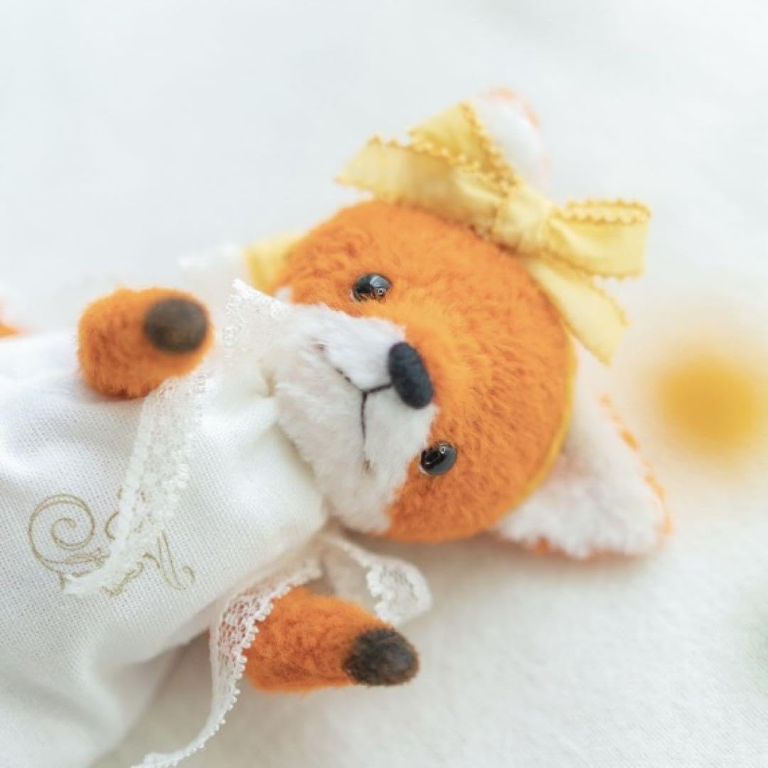 大きいお耳の赤狐さん キツネ ぬいぐるみ 海外作家様 ハンドメイド おもちゃ 大きいお耳の赤狐さん キツネ ぬいぐるみ 海外作家様