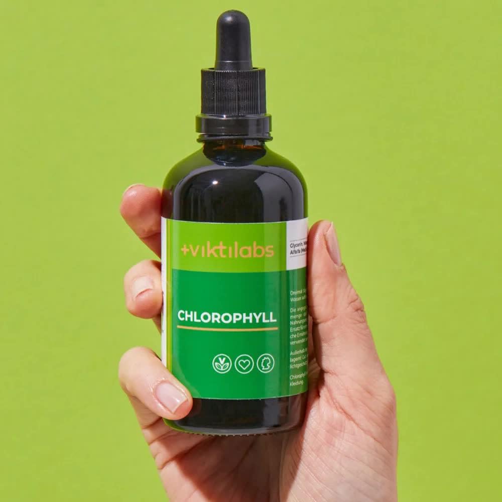 Chlorophyll - natürliches Chlorophyllin aus Alfalfa - hochdosierte Tropfen - 200 mg pro Tagesdosis - 75 Tropfen pro Tag - 2700 vegane - ohne Zusatzstoffe
