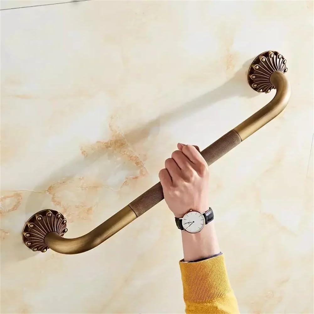 Porte-gobelet et support laiton antique pour optimiser le rangement