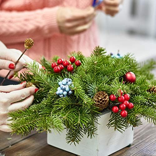 TUPARKA 150 Pcs Christmas Holly Berries Artificial Berries for Christmas Wreath Decorations Wreath Making Supplies Christmas Party Decoration