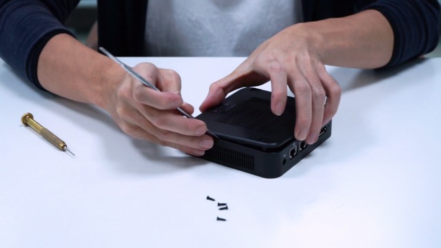 Watch How to replace SSD for MINISFORUM GK41 on Amazon Live