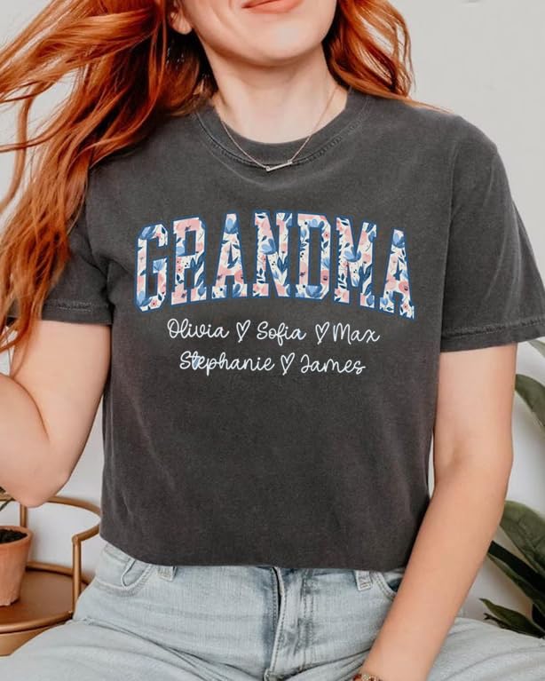 Personalized Grandma Shirt, Floral Mom Shirt with Grandkid Names, Custom Mom Mimi Mama, Gift for Mothers Day, Christmas4