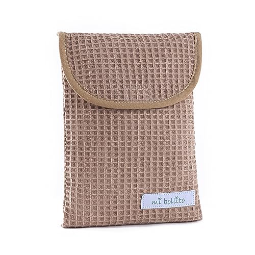 mi bollito – Bolsa organizadora de pañales y toallitas de bebé, tejido gofrado 100% algodón, cierre rápido tipo velcro, práctica y elegante. (Marrón pastel)