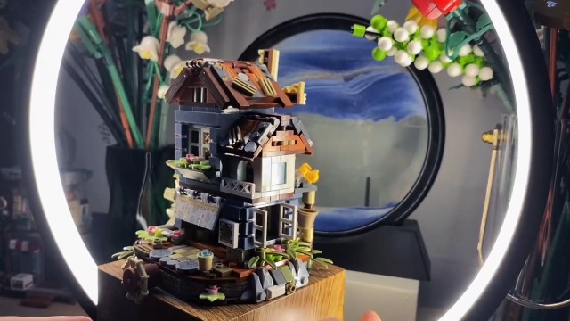 Windmühlenhaus Musikbox Bausatz – 799 Teile, Mit Beweglichen Teilen & Minifigur