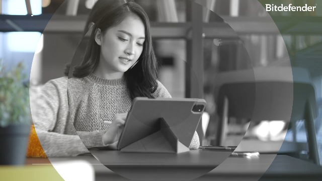 Image of Bitdefender GravityZone Small Business Security - 1 Device (Up to 1 Server) | 1 Year Subscription | PC /Mac | Online Code