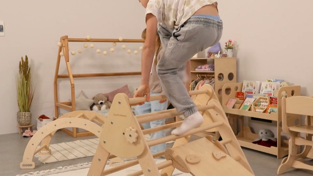 ゆ*え様 値下げ！Wood and hearts pikler Amazon.com: WoodandHearts Montessori Pikler Triangle