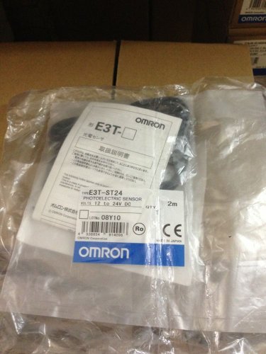 Omron E3T-ST24 2M Photoelectric Sensor