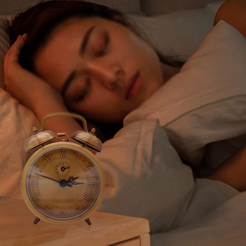 Amazon.co.jp: レトロ機械式目覚まし時計サイレントゴールド時計仕掛け