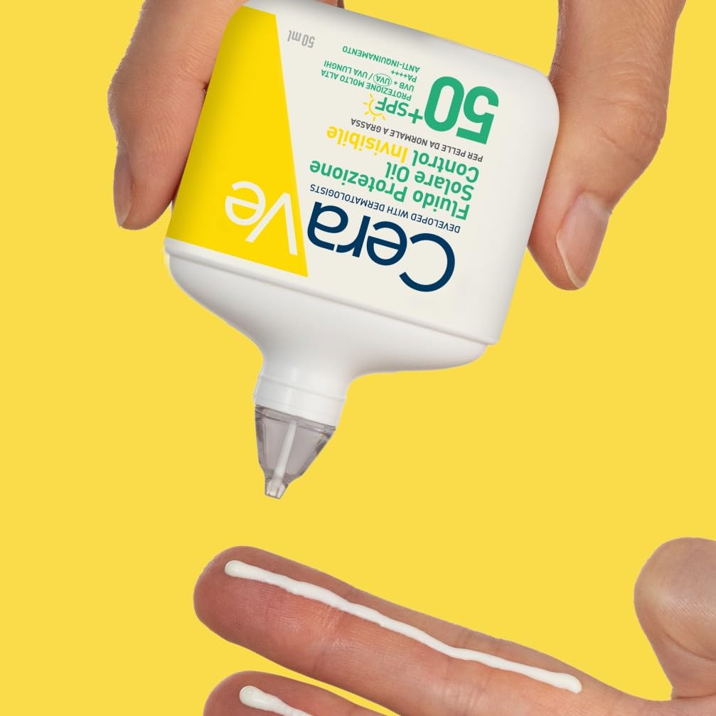 CeraVe Fluido Protezione Solare Invisibile Oil Control SPF50+, Per Pelle da Normale a Grassa, Protezione Molto Alta, Effetto Opacizzante, Invisibile Sulla Pelle, Texture Leggera, 50ml