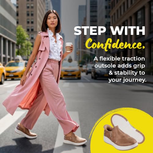 Image of Skechers Women's Slip-Ins BOBS Skip Cute Wave