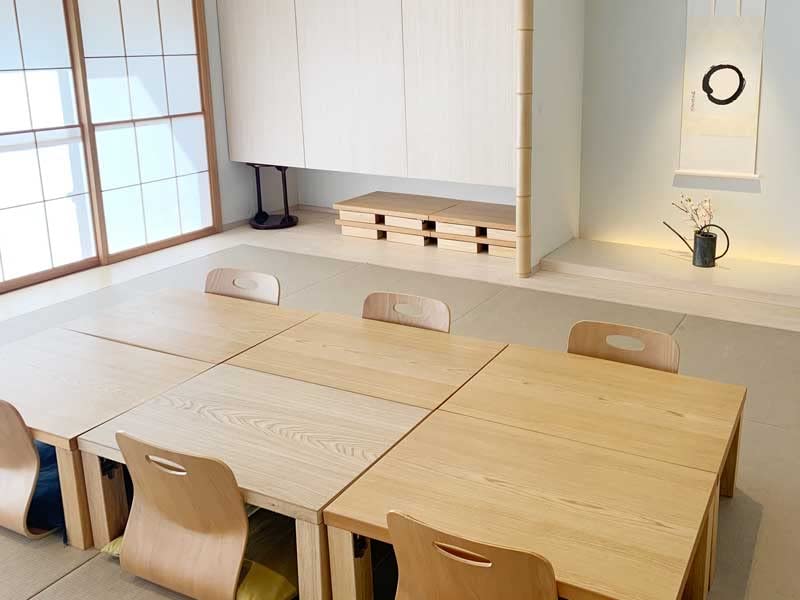 Amazon｜座椅子 板座椅子 積み重ね 座椅子 日本伝統の座イス 和座椅子