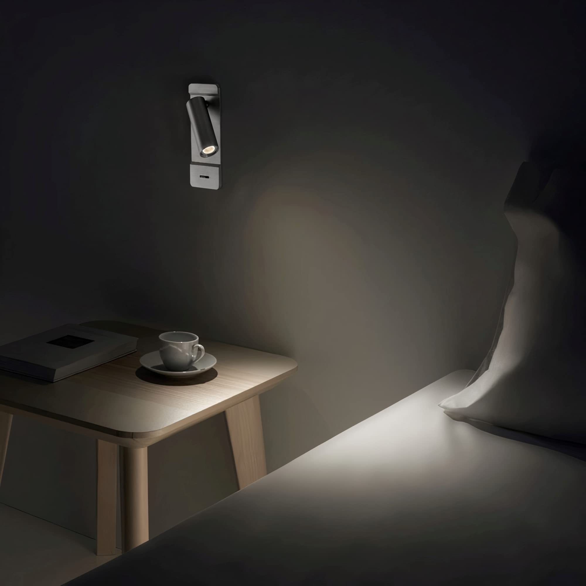 LEDS·C4 Luz de Lectura LED 2.2W para Dormitorio y Oficina, 2700K, Níquel Satinado, 125 Lúmenes, Diseño Moderno y Compacto, Ideal para Lectura y Estudio