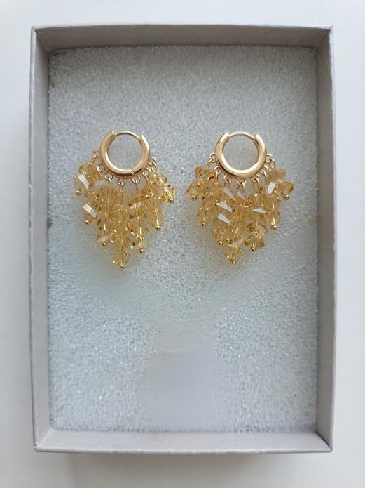 Juego de collar y pendientes chapados en oro de 18 quilates con cuentas de