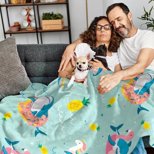 Couverture microfibre licorne pour des soirées cocooning chaleureuses sur le canapé
