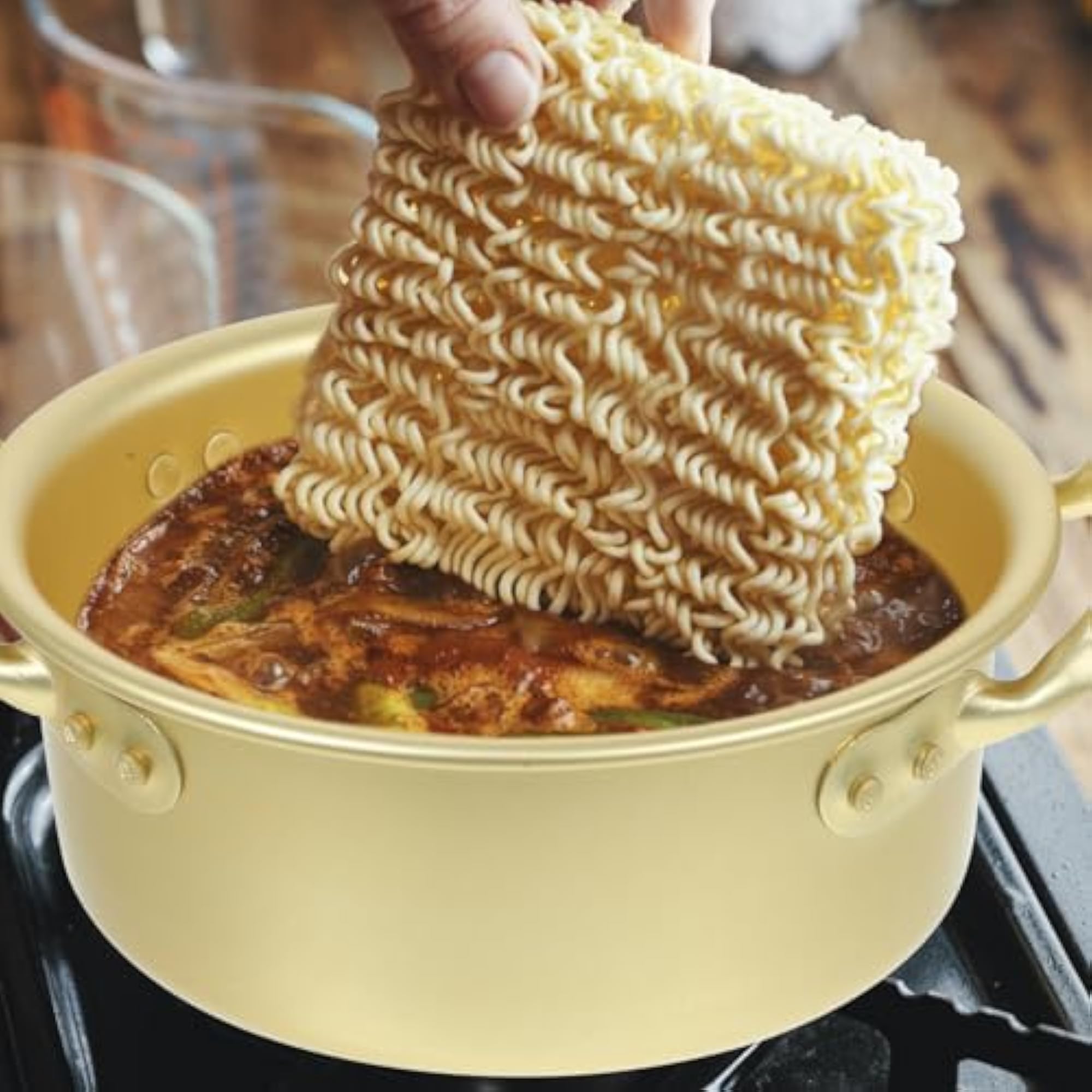 Korean Ramen Noodle Pot with Lid, Spoon & Chopsticks