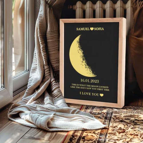 Marco de fase lunar personalizado de nogal para decorar tu salón con elegancia 3