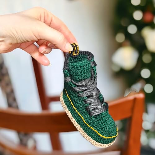 Handmade Green Crochet Baby Booties - Classic British Newborn Boots - Punk-Style knitted Boot - Soft Sole High-Top Baby Shoes – Gender Neutral Newborn Gifts3
