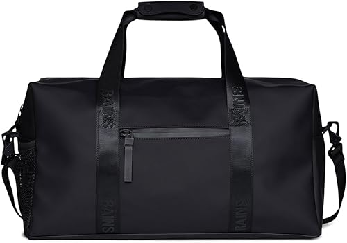RAINS Trail Gym Bag - Bolsa deportiva impermeable negra para hombres y mujeres con correa para el hombro, asas de transporte y bolsillo de malla