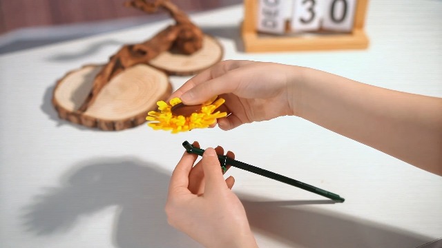 Amazon.com: Flowers Set with Vase for Adults Women, Variety of