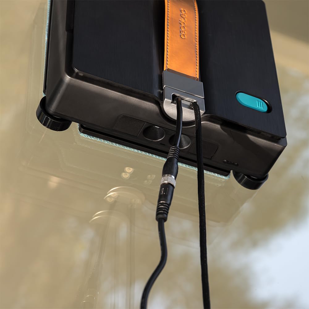 Cecotec Robot Limpiacristales con App y Mando Conga Windroid W50 Double Spray. Pulveriza, Limpia y Seca, 6300Pa, Diseño Cuadrado, 2 Mopas y 4 Sprays, 5 Modos, Doble Sistema de Seguridad