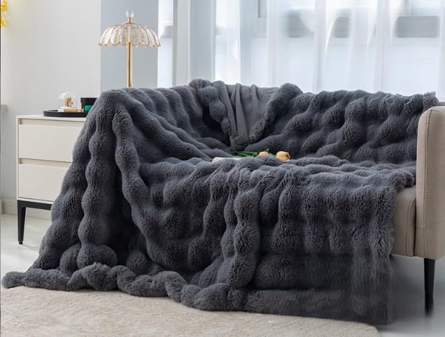 Manta de Lujo Plaid Rabbit, Pelo Sintético con Reverso Sherpa, Diseño Solido, 3 Tamaños: 125x155cm/160x220cm/220x240cm, Disponible en 6 Colores. (Gris Oscuro, 125x155cm)