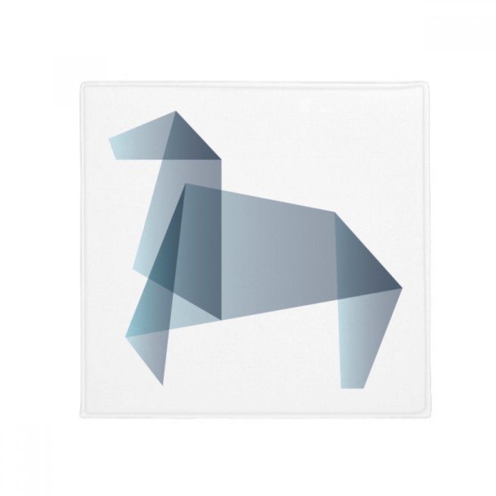 Tapis de sol cheval origami multicolore crée une ambiance chaleureuse au salon